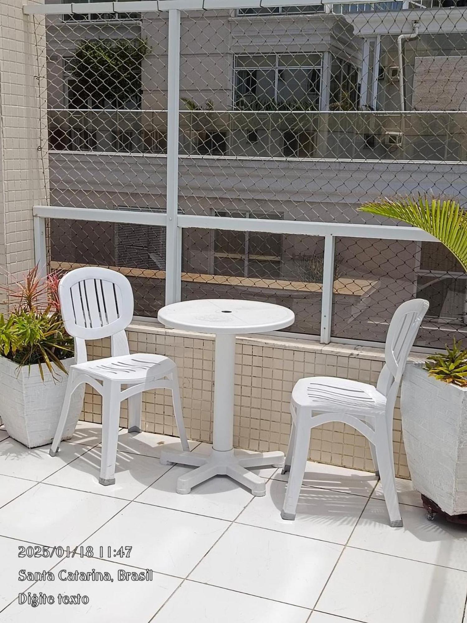 Frente Mar, Churrasqueira, 03 Dorm. Apartamento Balneario Camboriu
