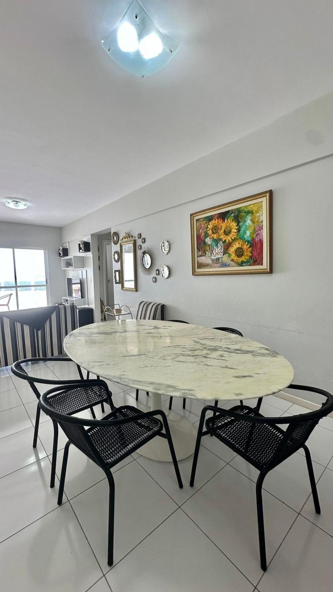 Frente Mar, Churrasqueira, 03 Dorm. Apartamento