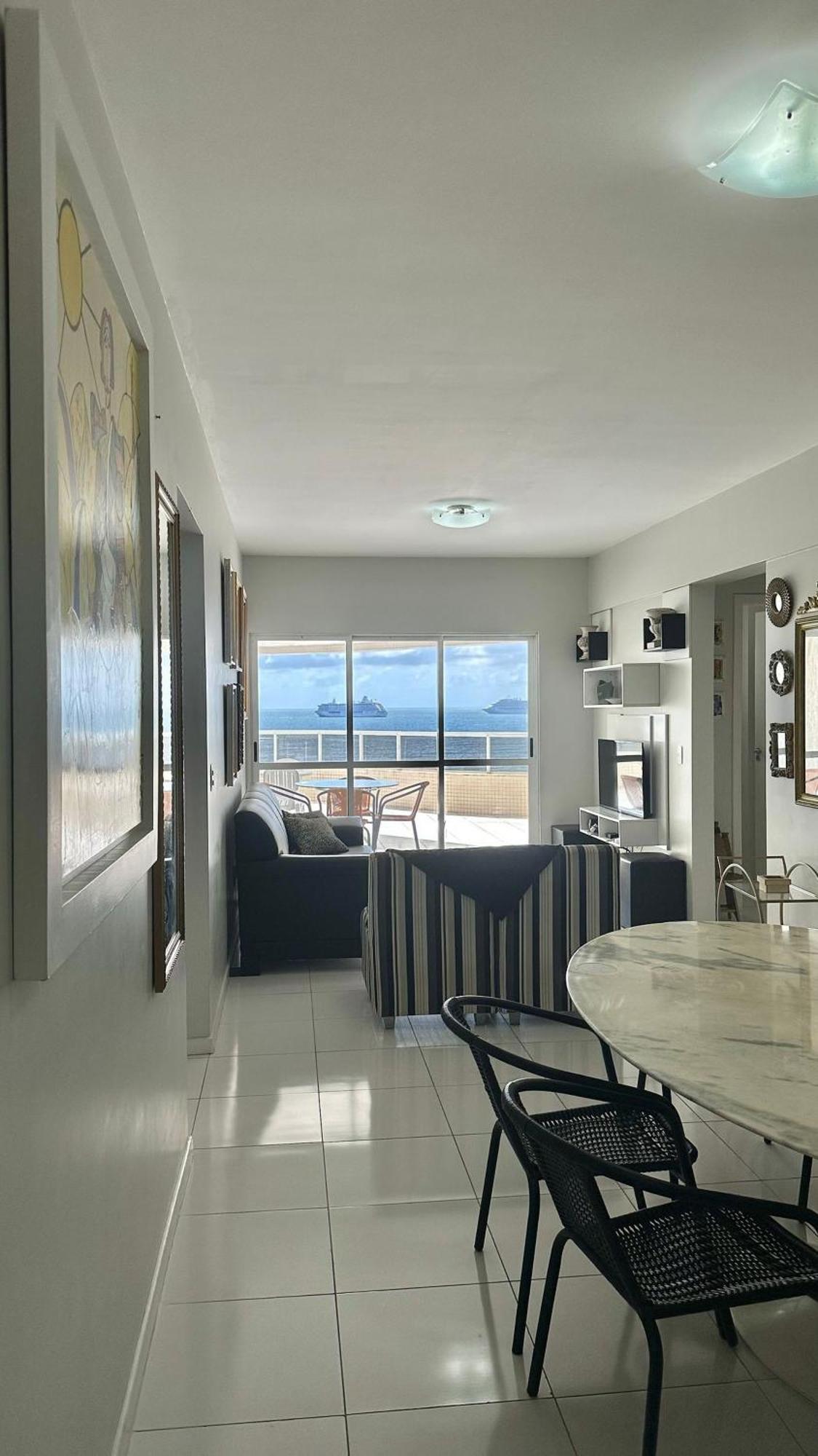 Frente Mar, Churrasqueira, 03 Dorm. Apartamento